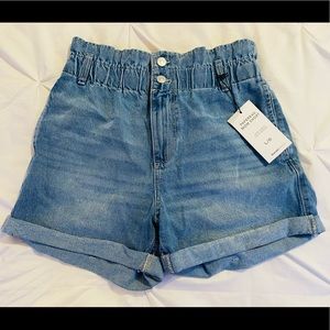 Paper bag mom jean shorts BNWT